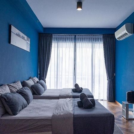 Deluxe Seaview Suite Twin Bed By The Only Bnb Tanjung Tokong Exteriér fotografie